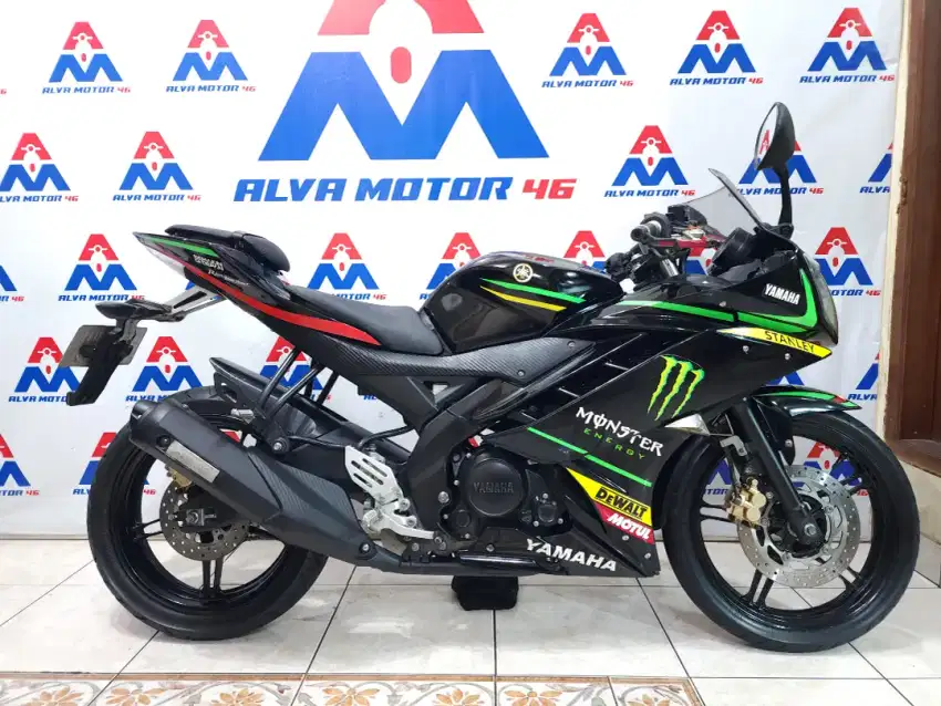 YAMAHA R15 V2 SE TH 2015 SUPER LOW KM 25K ASLI MULUS