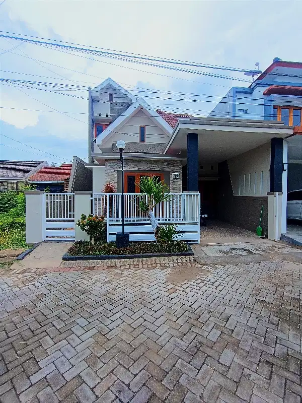 DI JUAL RUMAH CANTIK MENDUT REGENCY