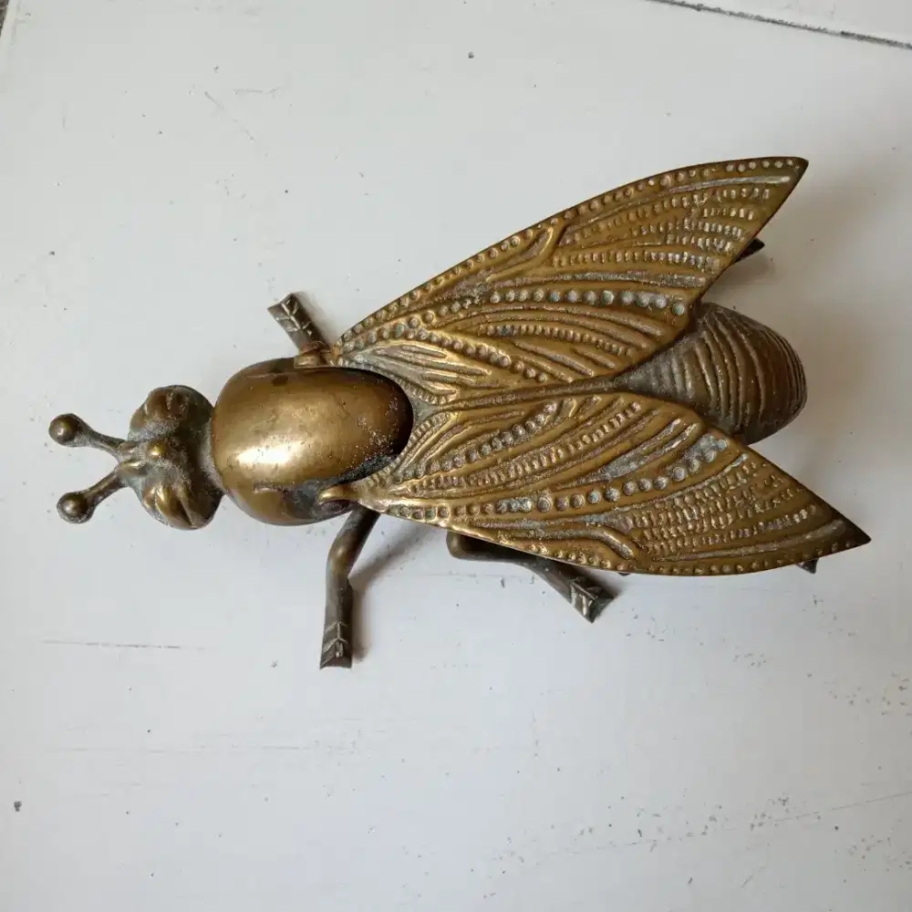 Asbak Kuningan Jadul bentuk Lalat