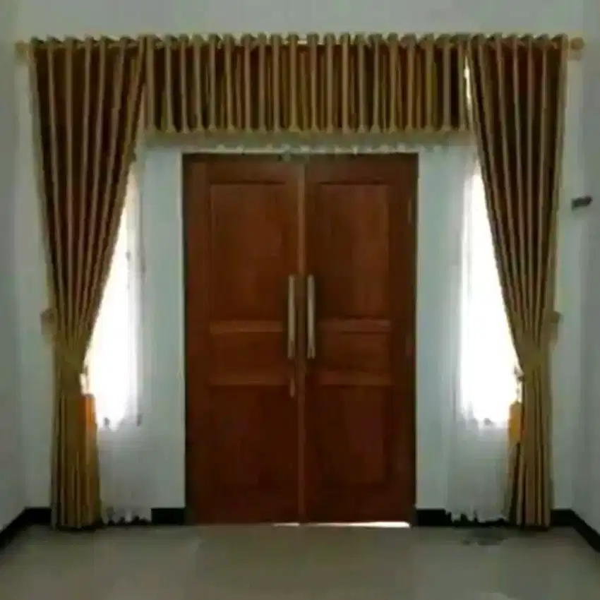 Gorden jendela rumah