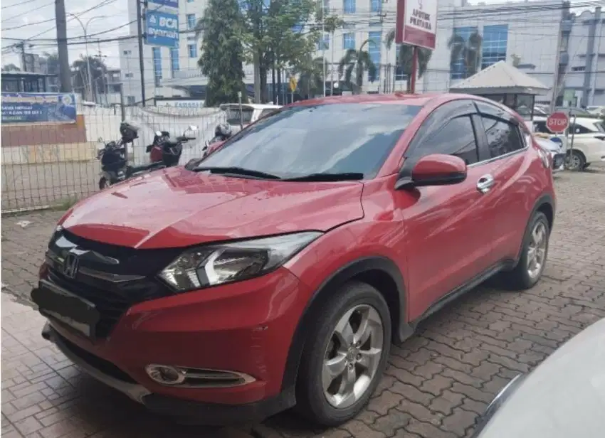 Honda HR-V 1.5 Bensin-MT 2016 Merah