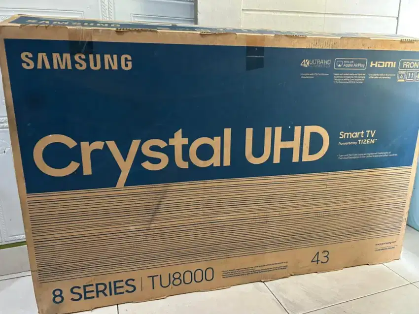 TV SAMSUNG CRYSTAL UHD 4K TU8000 43inc smart tv