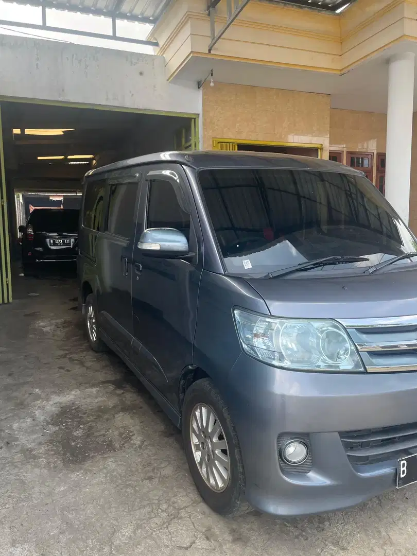 Daihatsu Luxio 2012 Bensin