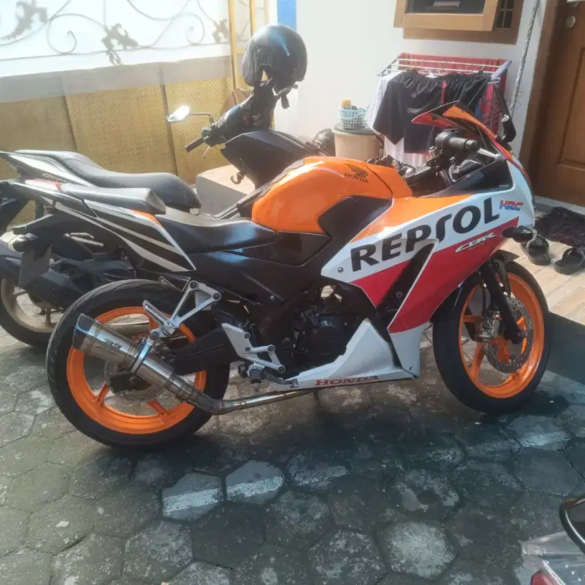 CBR Repsol lengkap siap Gasss