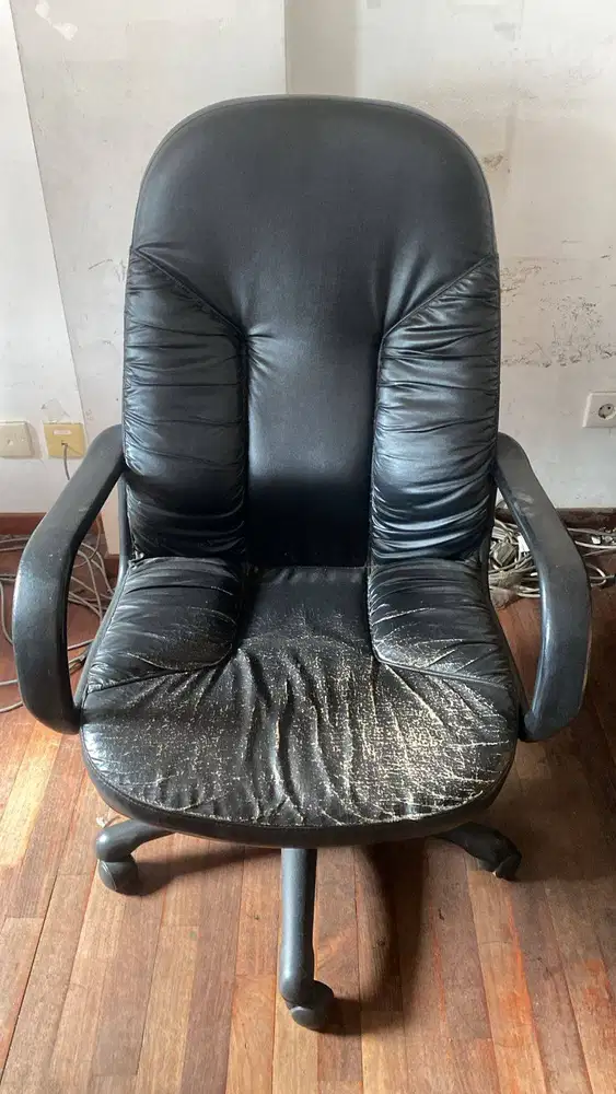 Kursi Kantor Direktur atau Direksi