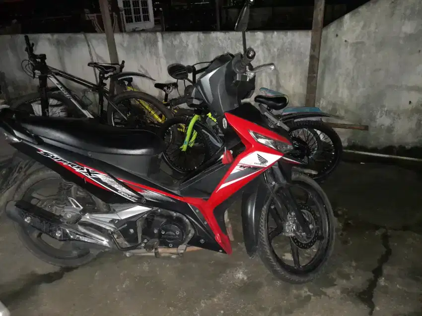 Jual sepeda motor honda supraX tahun 20¹9 minat pm serius