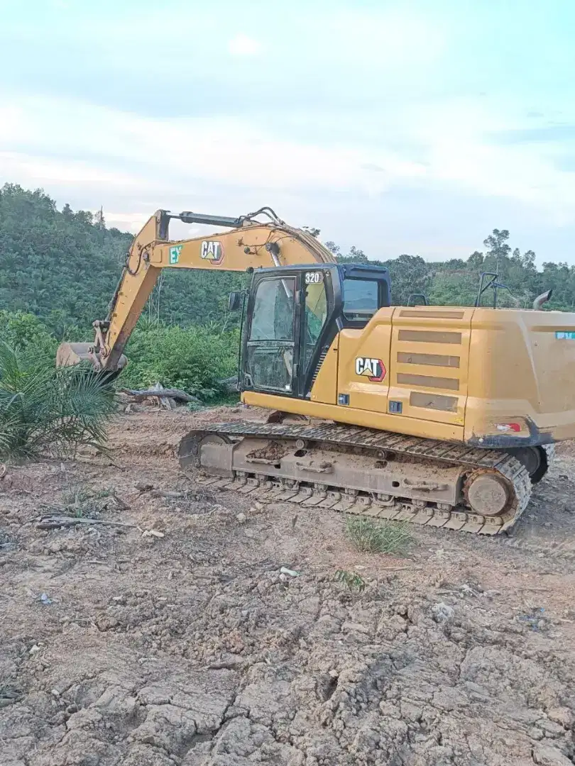 Excavator CAT 320NG 2021 HM8000an 
di Samarinda