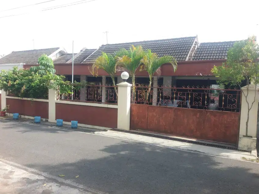 Rumah bagus dengan tanah luas  termurah di kota jogja