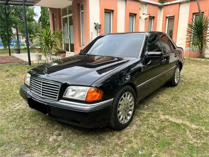 Mercedes Benz W202 C230 Elegance A/T 1997 (Low KM)