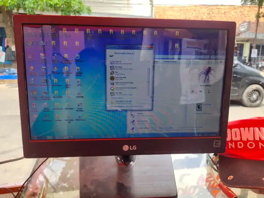 Monitor LED LG 16 inci Lumayan Gan