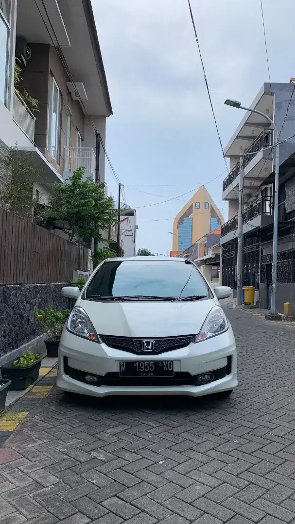 Honda Jazz 2011 RS matic putih / jazz rs 2011 putih matic