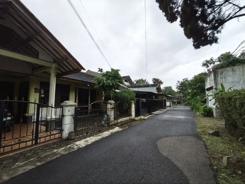 Rumah Lama Hitung Tanah saja Strategis Kawasan Antapani