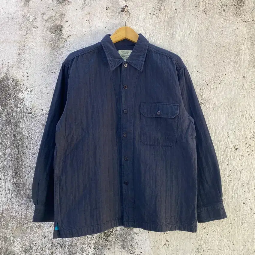 Kemeja outer Red Letter - Size L - Baju