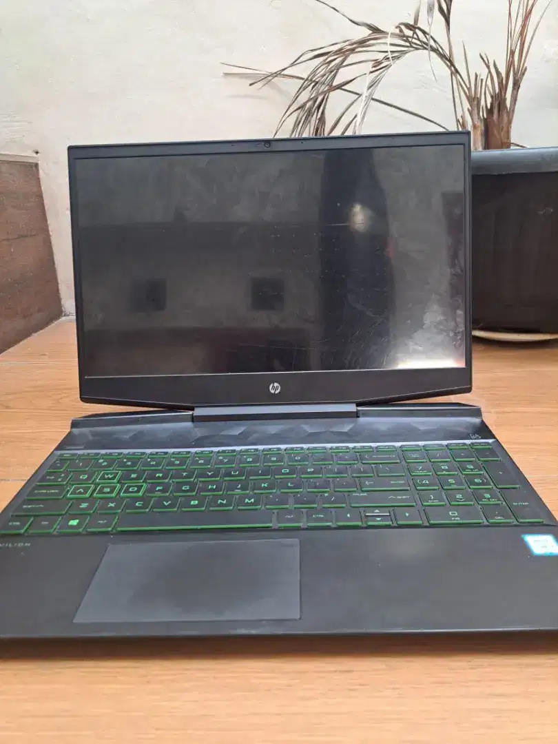 Laptop HP Pavilion Gaming 15-dk0042TX (2019)