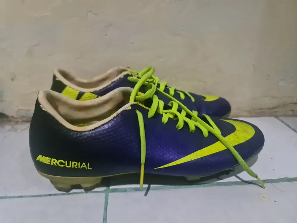 Sepatu bola Nike Mercurial Victory IV FG Hi-Viz Original