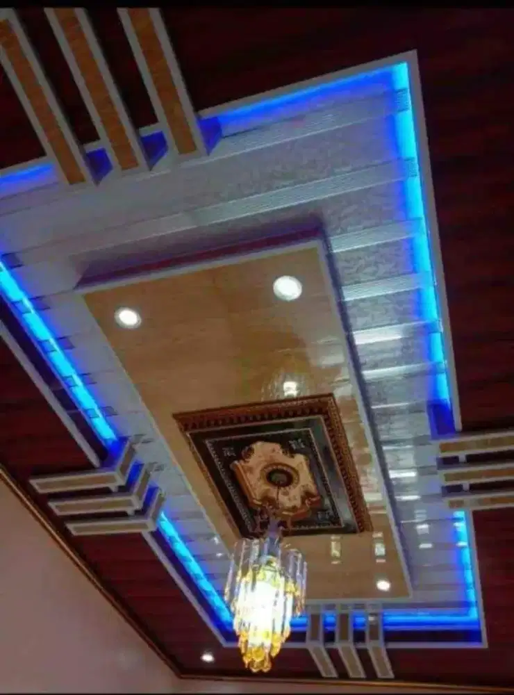 Plafon PVC mewah terpasang berikut bahan