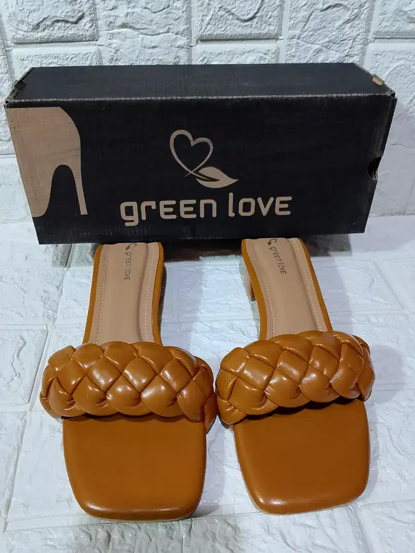 Green Love soft sandal