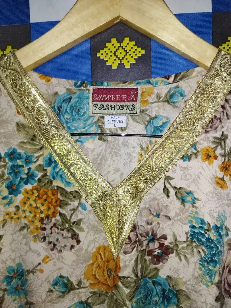 Kaftan sutra mewah