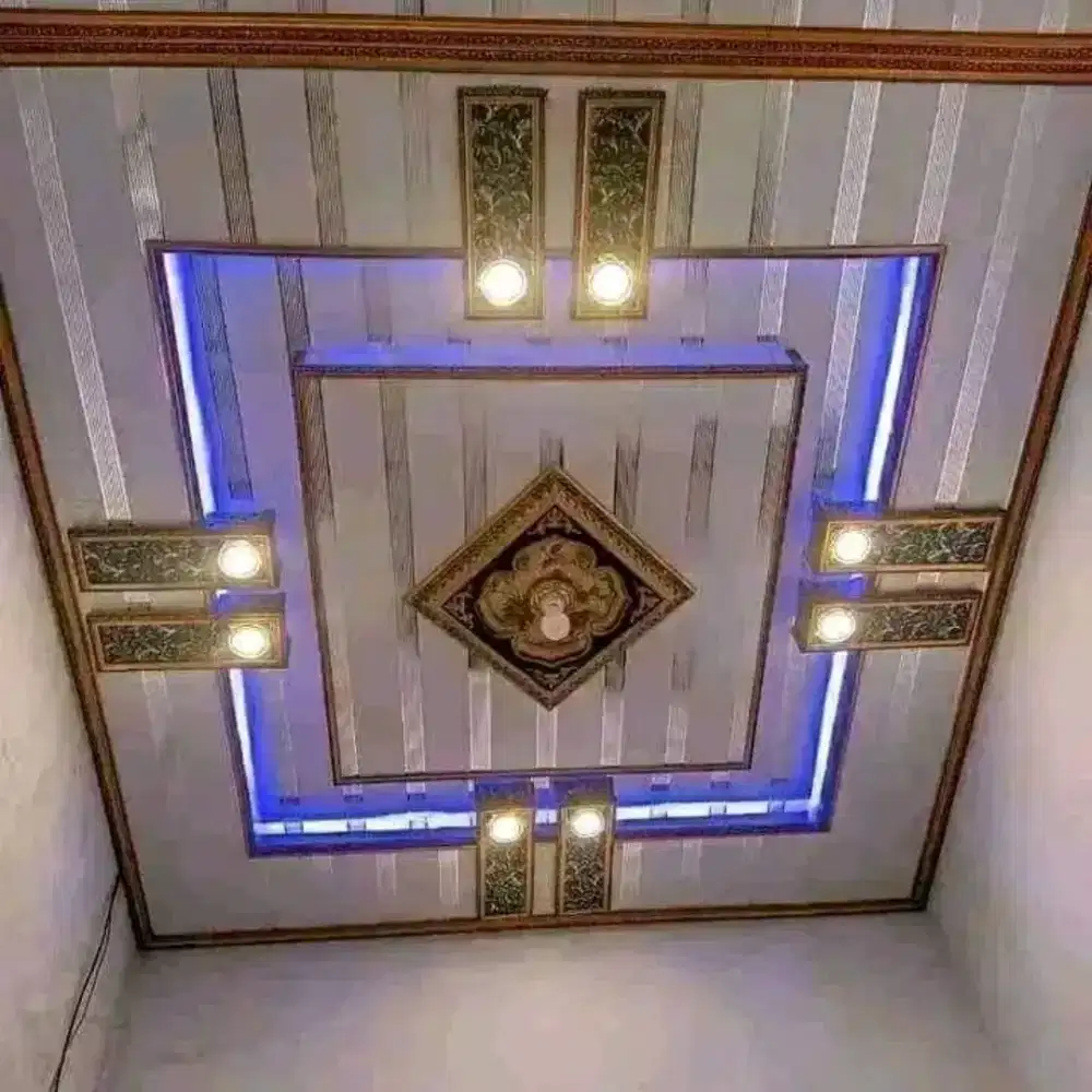 Plafon PVC mewah terpasang berikut bahan