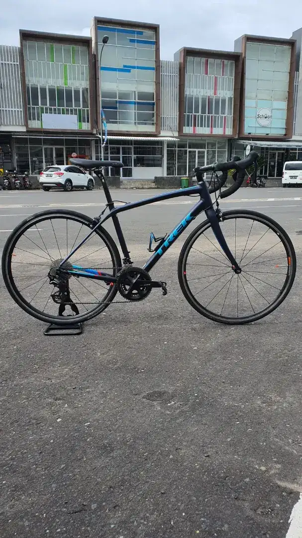 Sepeda Roadbike TREK DOMANE ALR Size 52