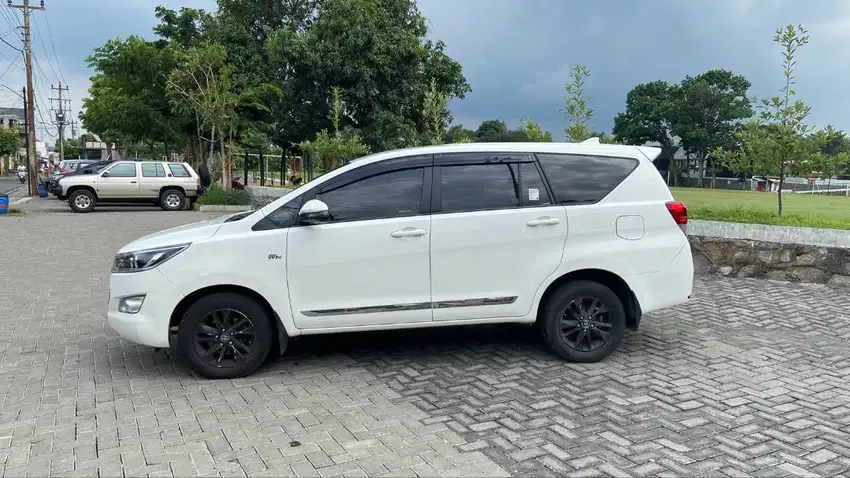 Innova reborn bensin matic 2019