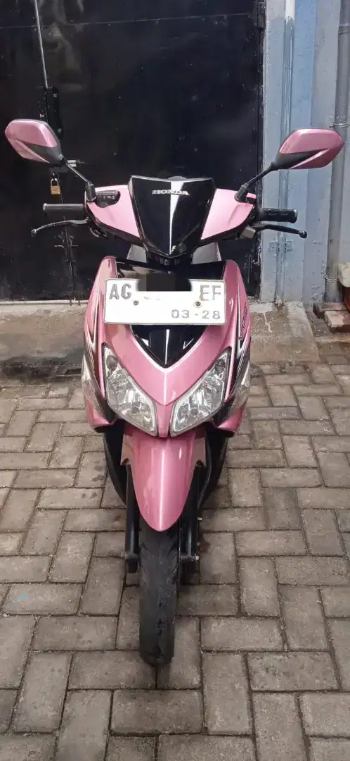 DIJUAL HONDA VARIO 110 KARBU TH 2008 WARNA PINK