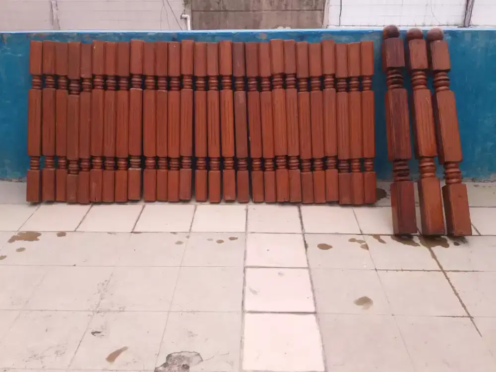 Tiang pagar kayu untuk tangga + balok tiang+pegangan pagar