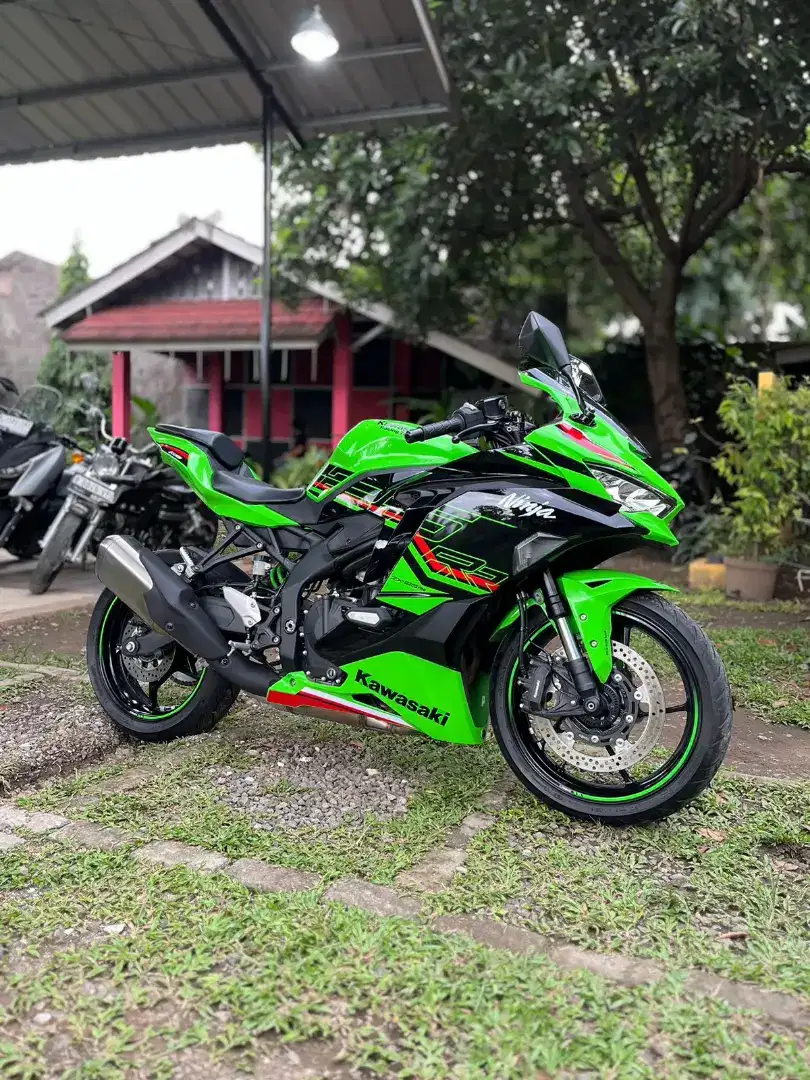 ZX25RR KRT ABS QS SEPERTI BARU