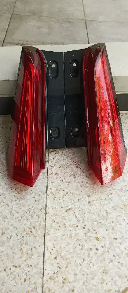 Lampu belakang Ertiga GL