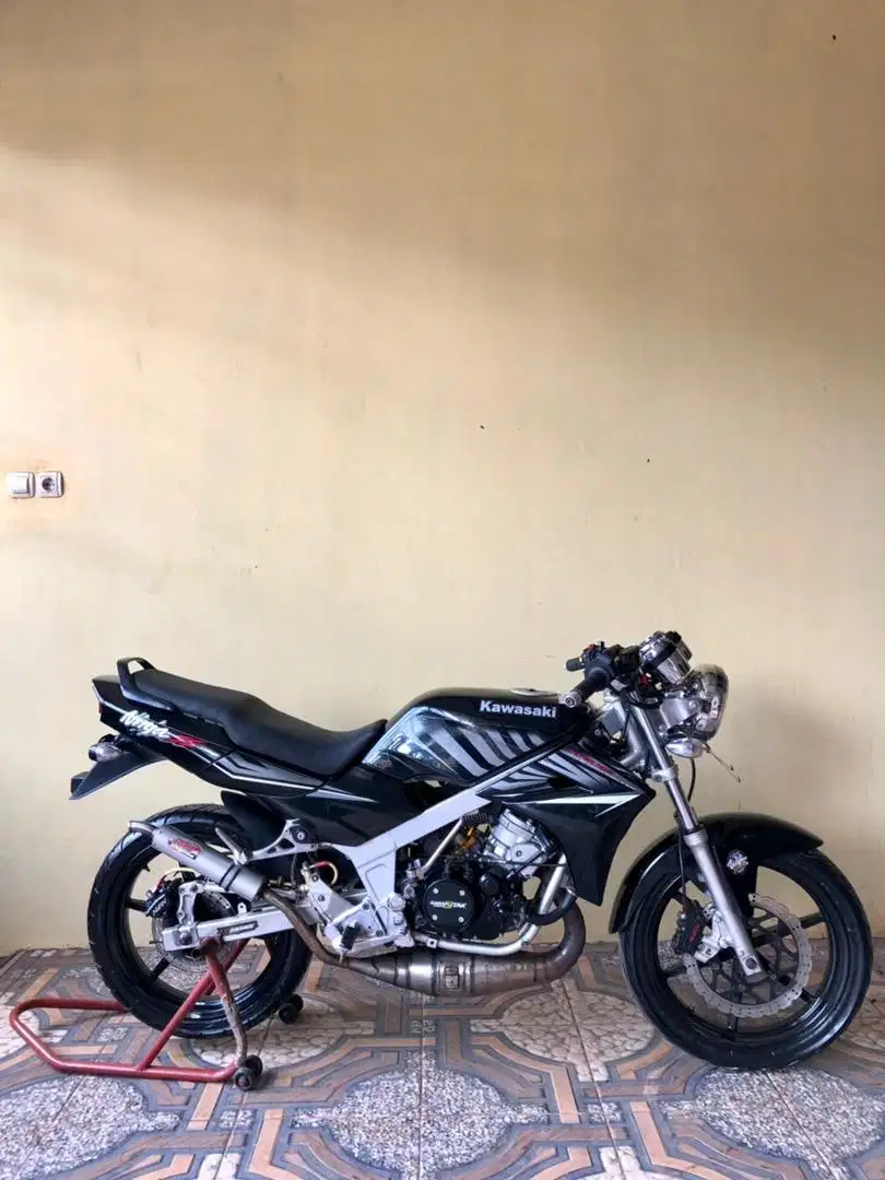 Ninja R Up SS 2010 Hitam