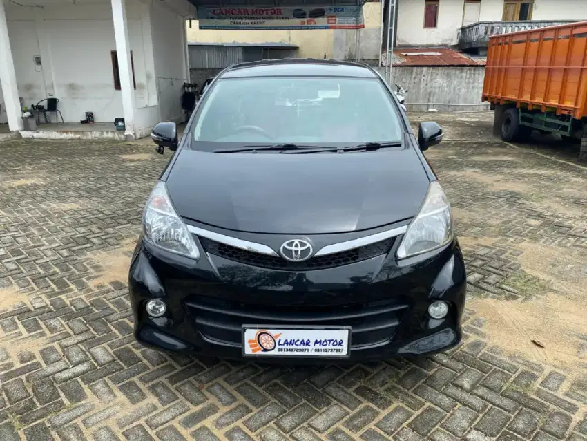 Toyota Avanza Veloz 1.5 AT