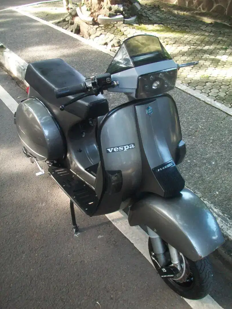 Vespa Excel 150 Tahun 1995