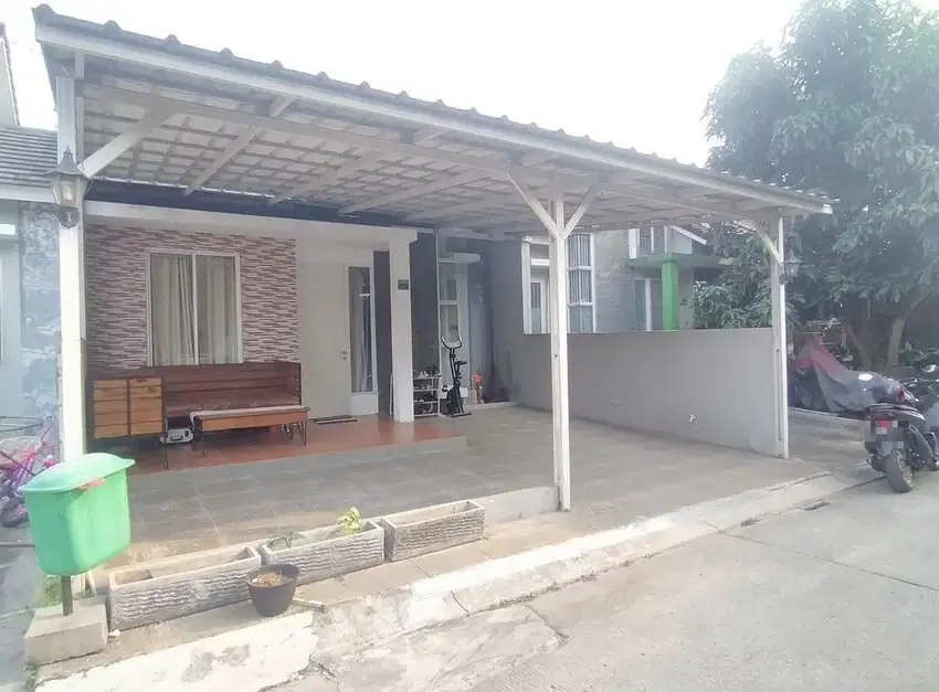 Rumah Cantik Siap Huni , 5 Menit ke Stasiun cisauk & flyover cisauk