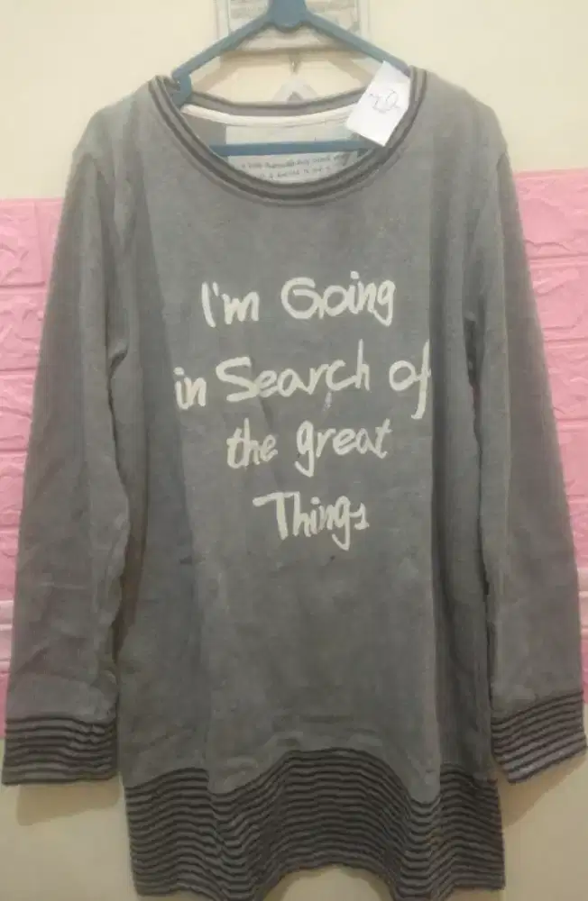 Kaos Wanita Preloved