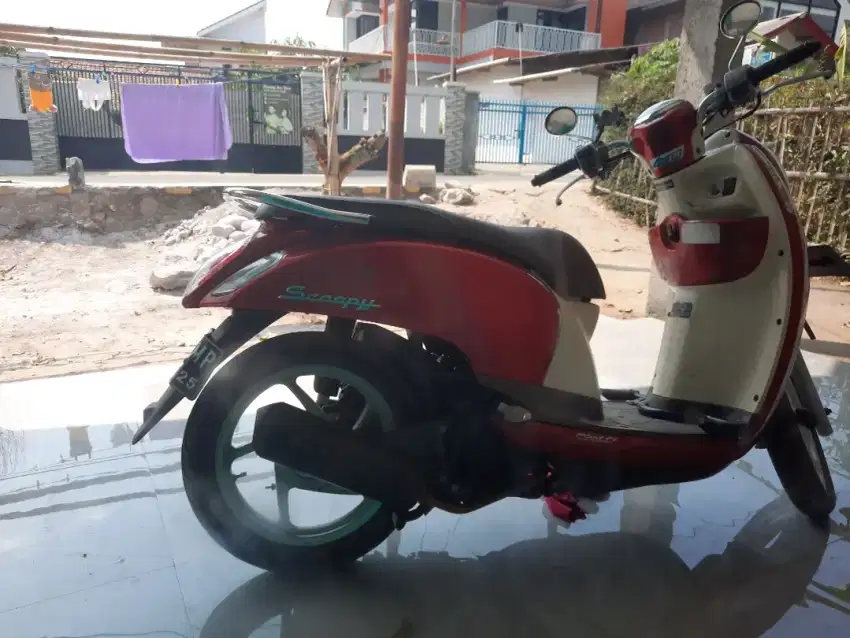 scoopy fi tangan pertama dan atas nama sendiri