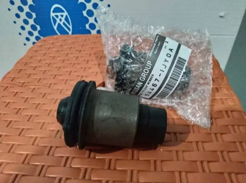 Bushing member depan nissan grand livina evalia latio original nissan