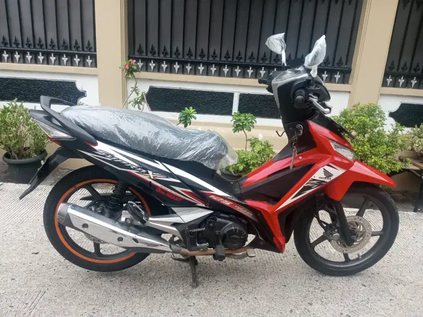 Motor bekas berkualitas bergaransi Supra x 125 2014 siap pakai