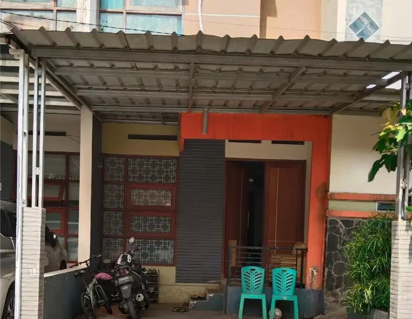 Rumah Seken Siap KPR Bisa Nego di Perumahan Green Pitara Depok J-18134