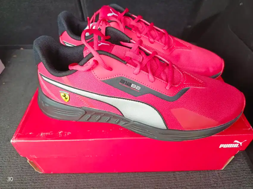 Sepatu Puma seri Ferrari ORI