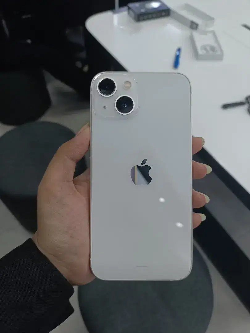 Kredit iPhone 13 garansi resmi