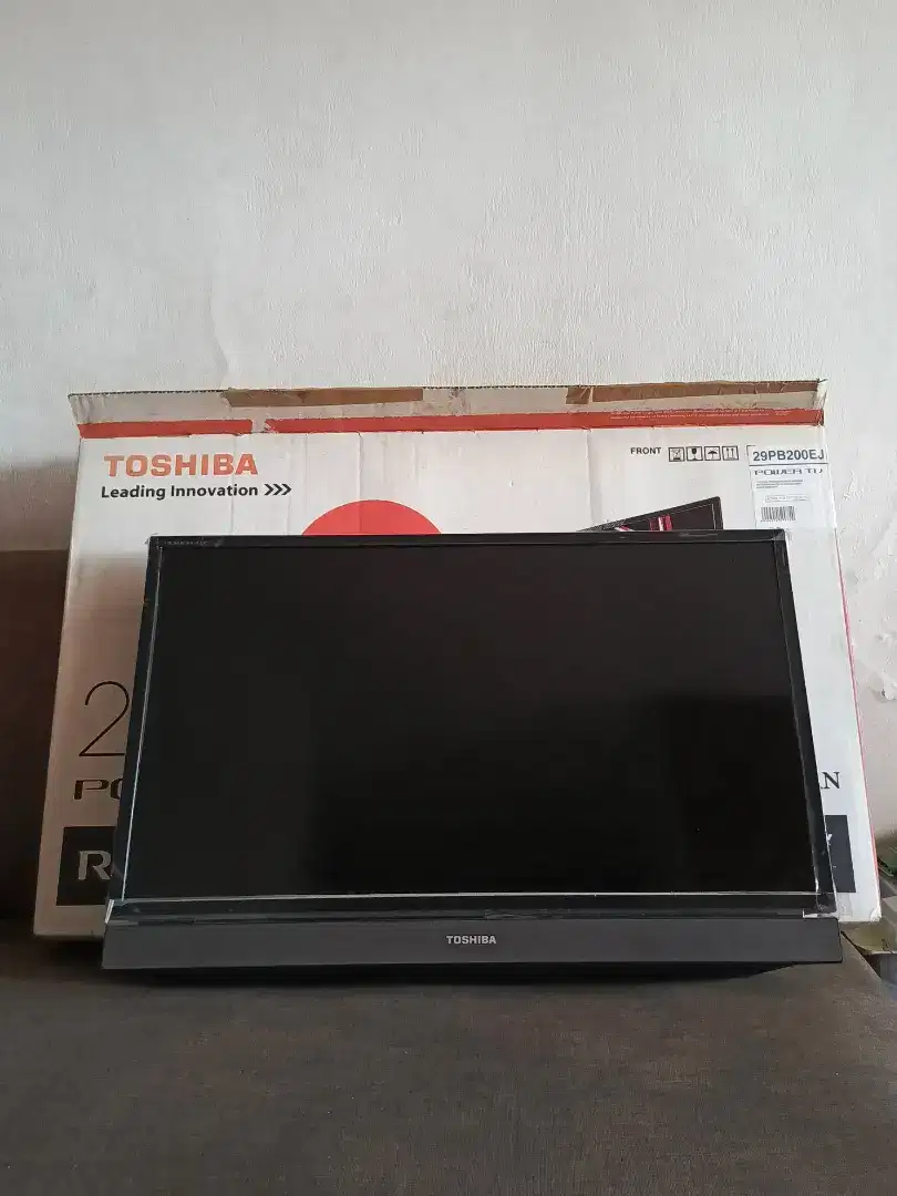 TV TOSHIBA LED TV 29 inc ( REGZA )