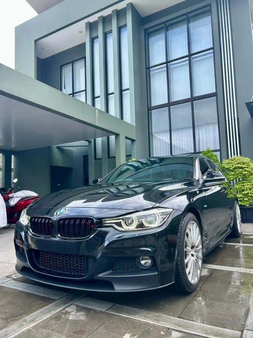 BMW F30 320i LCI 2018