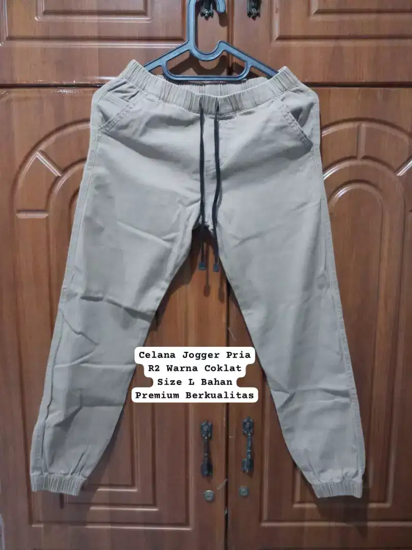 Celana Jogger Pria R2 Warna Coklat Size L Bahan Premium Berkualitas