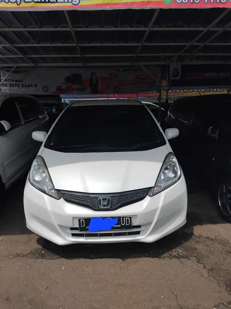 Bismillahirrohmanirrohim dijual Honda Jazz 2012 tipe S warna putih