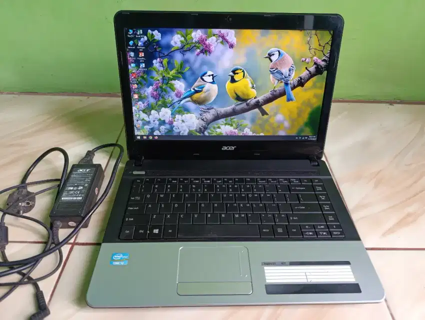 Laptop acer e1-471 Core i3 mulus normal siap pakai