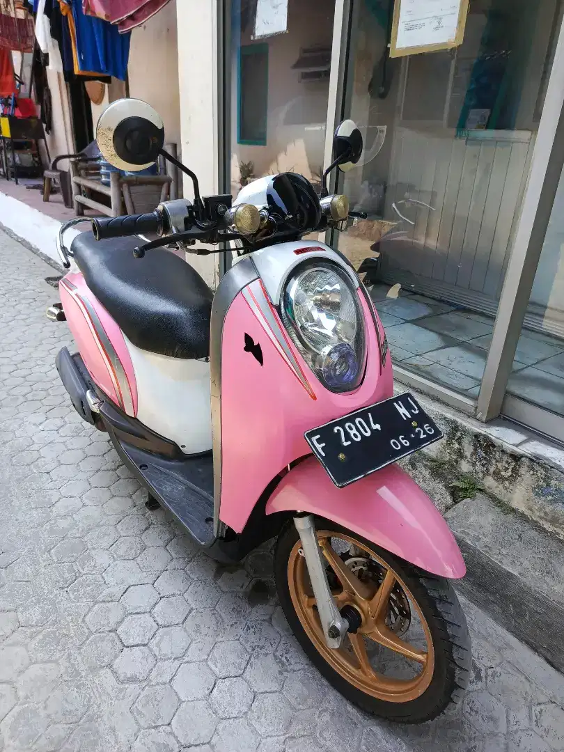 Scoopy 2011 pink pajak hidup