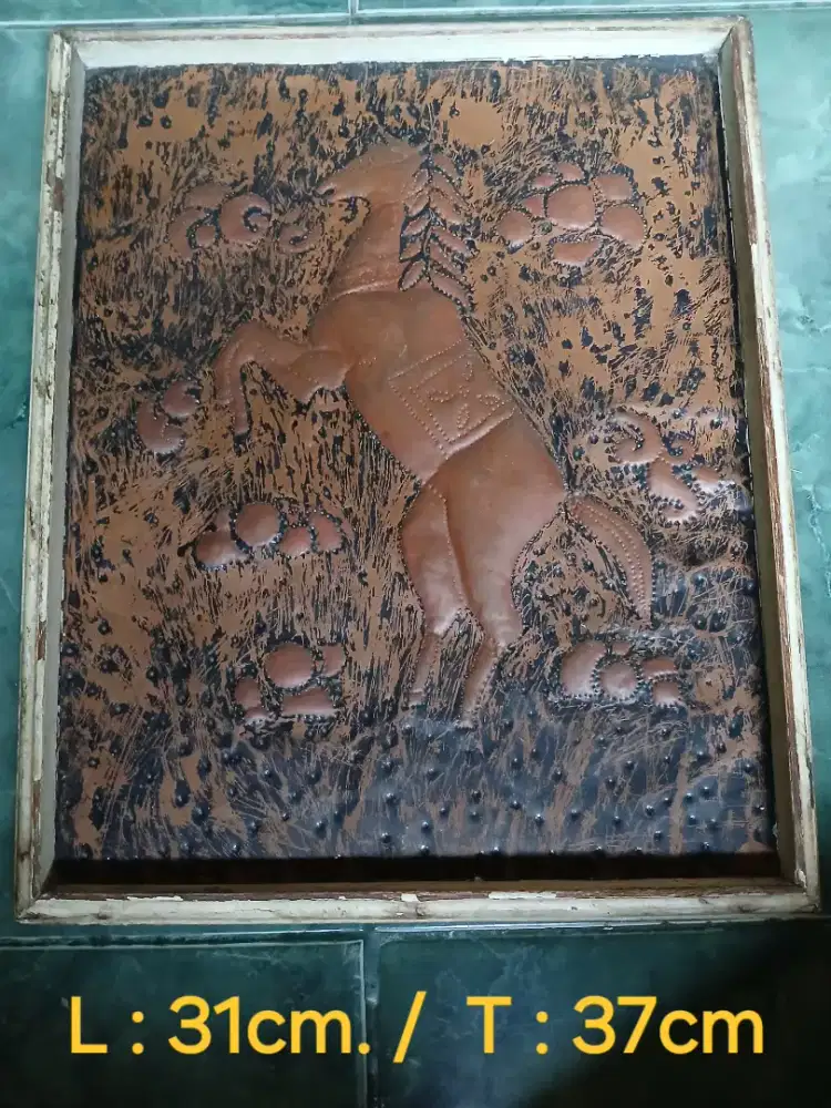 LUKISAN KUDA FIBER EMBOSS VINTAGE.