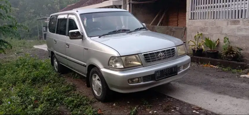 Dijual Kijang LGX 1,8 efi 2001