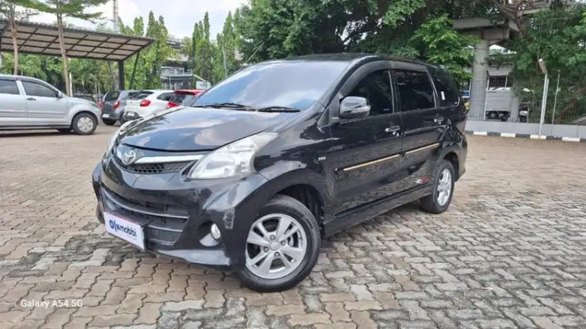 Pajak Panjang - Toyota Avanza 1.5 Veloz Bensin-MT 2012 (SZW)