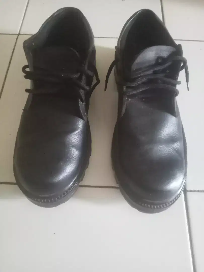 Jual sepatu safety ukuran no 40